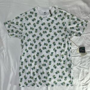 Free Planet White and Green Clover Short Sleeve Tee